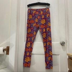 LuLaRoe leggings tall and curvy